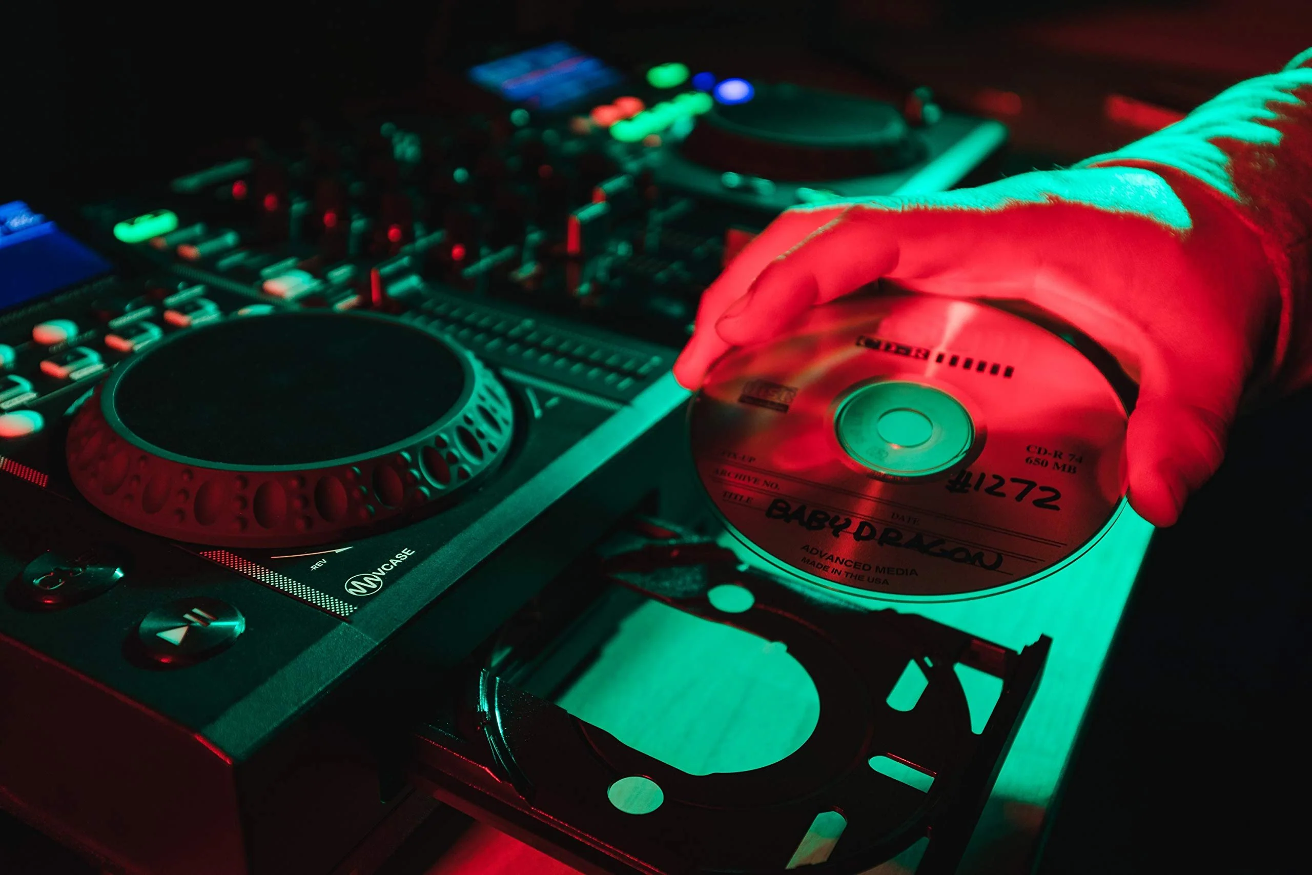 Gemini Sound MDJ-600 professional CD and USB DJ media player — 24-bit/192kHz soundcard, 5" touch jogwheel, 4.3" color display - Image 3